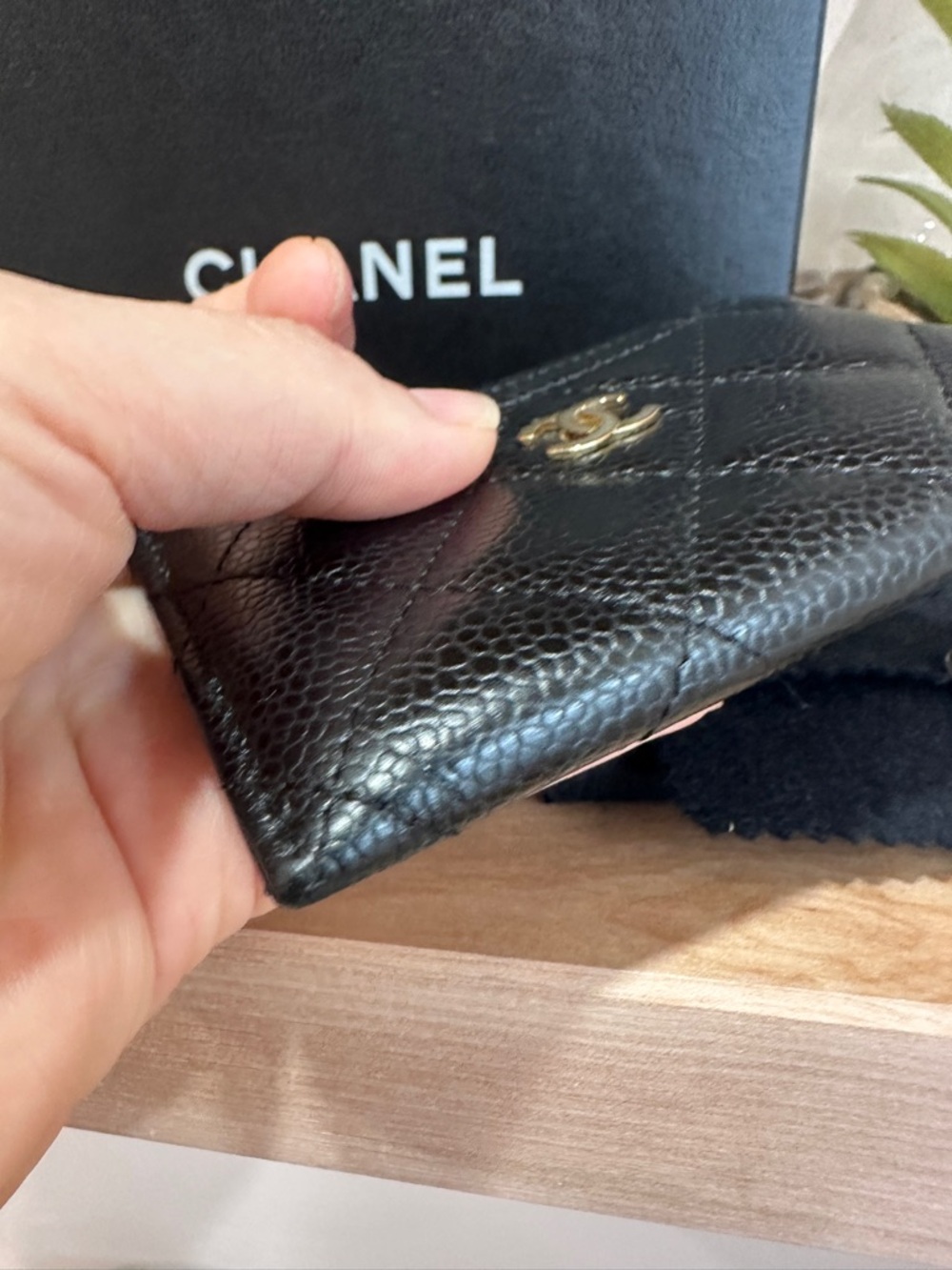 ✨Chanel Classic Caviar Card Holder – Black with Gold Hardware✨ - Picture 14 of 16
